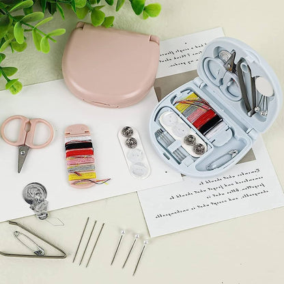 Sewing Kit Travel Mini / Alat Peralatan Menjahit Benang Jarum Peniti Meteran Gunting Kecil Mini Pinset Baju Kain Kancing Jarum Pentul / Set Alat Perlengkapan Jahit Mini Travelling Multifungsi