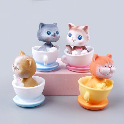 Hiasan Pajangan Kucing Goyang / Hias Dashboard Meja Kerja Belajar Rumah Kamar Ruangan Bentuk Cup Cangkir Geleng Kepala / Miniatur Dekorasi Mini Rocking Cat Car Decoration / Mainan Patung Hobby Kucing Pajang Interior Aksesoris Travel Unik Lucu