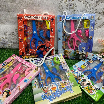 Pensil Set 8in1 Karakter Lucu / Paket Alat Tulis Pensil Penghapus Penggaris Rautan Gunting Lem Kertas Silicone Pelindung Jari Gambar Kartun Imut / Mini Stationery Character 8 Pcs ATK Perlengkapan Menulis Anak Sekolah Hadiah Kado Ulang Tahun Goody Bag Unik