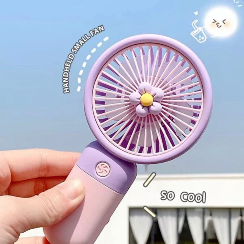 Kipas Angin Genggam Tangan Motif Bunga 2in1 + Holder Penyangga HP / Handy Mini Fan Portable Rechargeable Elektrik Karakter Lucu Travel Size Travelling Outdoor Konser Piknik Pantai Jogging CFD Jalan Luar Ruangan Make Up Skincare Kamar Emergency Multifungsi