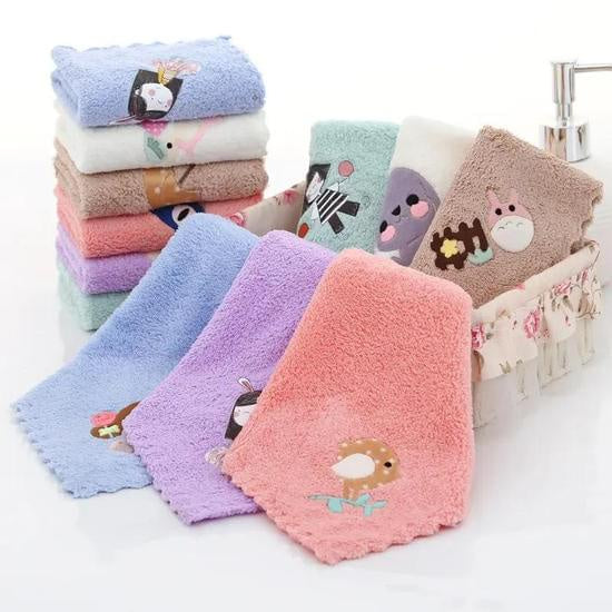 Handuk Muka Tangan Microfiber Motif Ukuran 30x30Cm / Quick Drying Face Towel Karakter / Sapu Tangan Mini Mikrofiber Bulu Halus Lembut Cepat Kering Serbaguna Bisa Untuk Olahraga Travel Hand Towel Daya Serap Tinggi