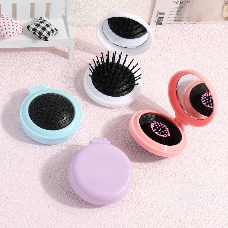 Sisir Rambut + Cermin Bulat Lipat 2in1/ Sisir Pijat Kepala Anti Kusut Rontok Dengan Kaca Mini / Hair Comb And Massage Scalp With Glass / Alat Make Over Penata Rambut Lembut Travelling Ala Korea Travel Size